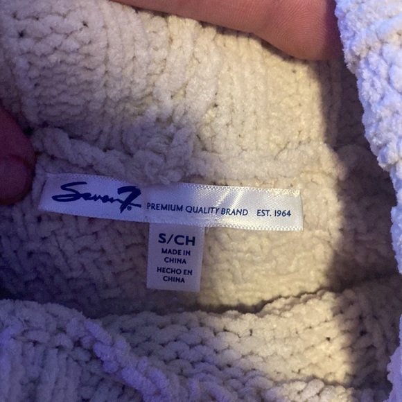 Seven7 cowl Chenille turtle neck Sweater small - Picture 3 of 3